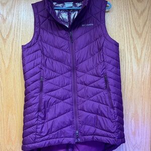 Columbia Women's Plum Quilted Vest